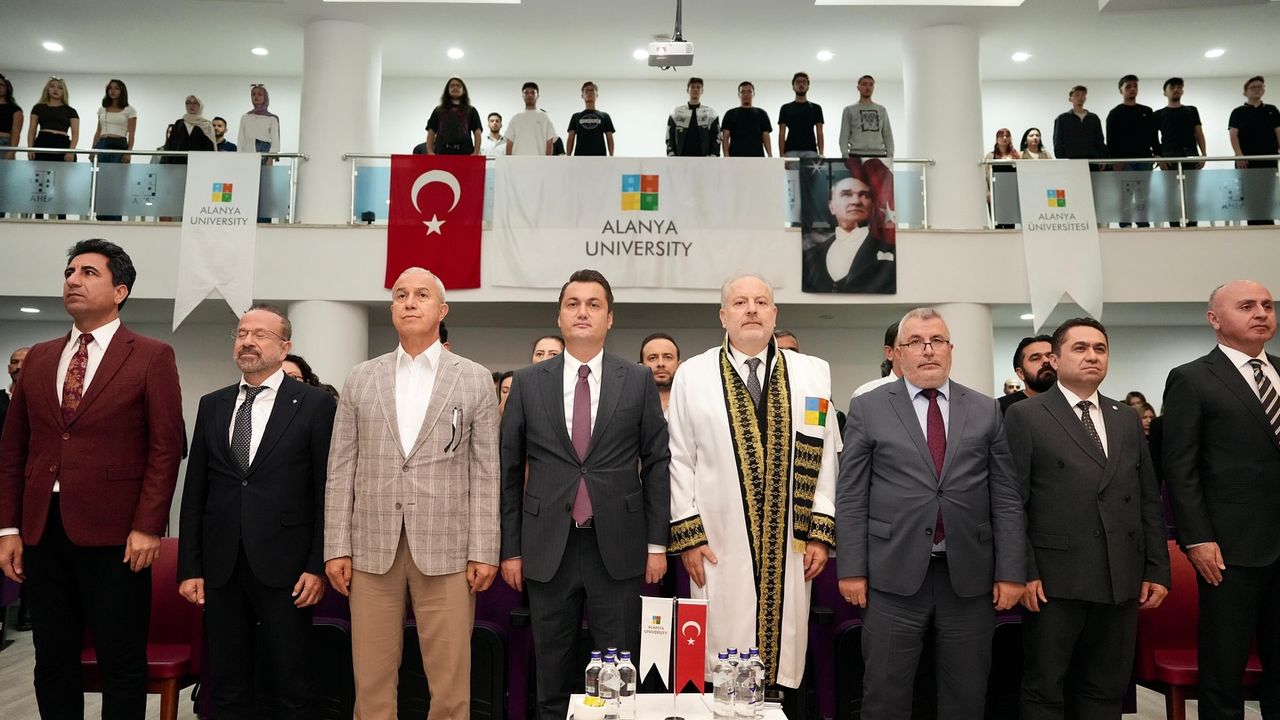 Alanya Üniversitesi (AHEP) 2025-2026 Akademik Açılış Töreni Gerçekleştirildi