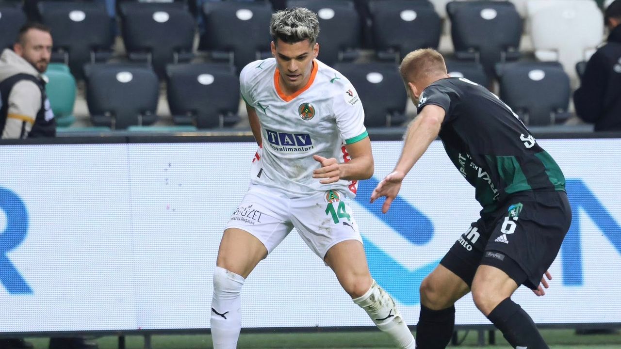 Alanyaspor Deplasmandan Mağlup Ayrıldı