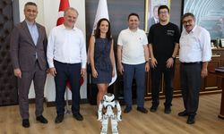 TÜBİTAK Destekli Robot Projesi, Rektör Türkdoğan’a Tanıtıldı