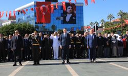 Alanya'da 29 Ekim Coşkusu: Protokol Tebrikleri Kabul Etti!