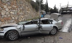 Alanya'da 20 Metreden Şarampole Uçan Otomobilin Sürücüsü Ağır Yaralandı