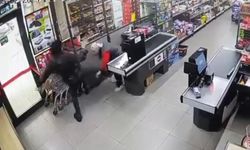 Markete Giren Yabancı Uyruklu Şahıs, Kasiyeri Böyle Darp Etti