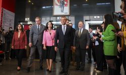 Dem Parti, Chp'yi Ziyaret Etti! Özgür Özel'den Bahçeli'nin "Komisyon" Çağrısına Destek