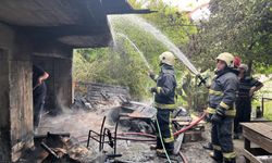 Alanya'da Köy Ekmeği Yapan Kadınlar, Ateşi Söndürmeden Gidince Boş Bina Alev Aldı