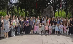 İzmirli annelere en özel kutlama