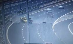 Otoyolda Feci Kaza: Taksiye Çarpan Araç 76 Yaşındaki Yolcuyu Hayattan Kopardı