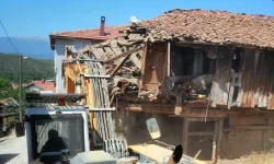 Bursa Osmangazi'de tehlikeli metruklara yıkım