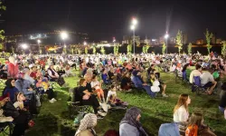 Kayseri Talas Millet Bahçesi'nde yazlık sinema keyfi