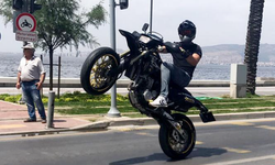 Alanya'da Motosiklel Tehlikeli Hareke Yapan Sürücü Yakalandı