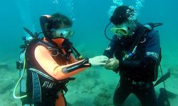 Alanya'da Denizin Derinliklerinde Evlilik Teklifi