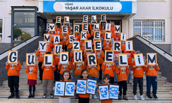 Minik Yüreklerden Büyük Destek: Uşaklı Öğrenciler Lösemi Hastaları İçin Balon Uçurdu