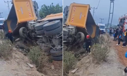 Alanya’da Korku Dolu Anlar: İki Kamyon Çarpıştı, Sürücüler Araçta Sıkıştı