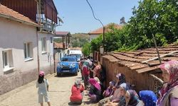 Manisa’da Karı Koca Evlerinde Bıçaklanarak Öldürüldü