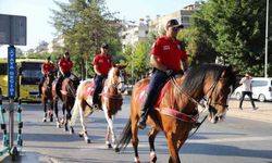 Gaziantep’te Atlı Polislerin Devriye Görevi