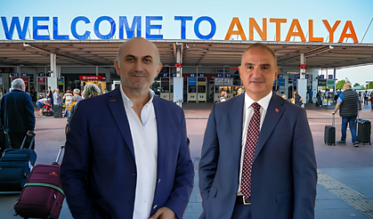 Bakan Rekor Kırdık Dedi! Turizmciden Manidar Bir Cevap Geldi