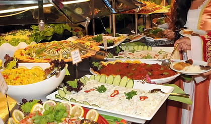 Açık Büfe Kalkıyor mu? Bakanlık Gıda İsrafına Karşı Önlemler Alıyor!