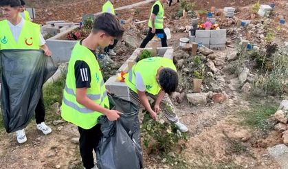 Alanya Ülkü Ocakları İlçe Başkanlığından Mezarlık Temziliği