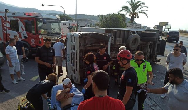 SON DAKİKA: Alanya’da Otomobille Çarpışan Kamyon Devrildi: 1 Ağır Yaralı