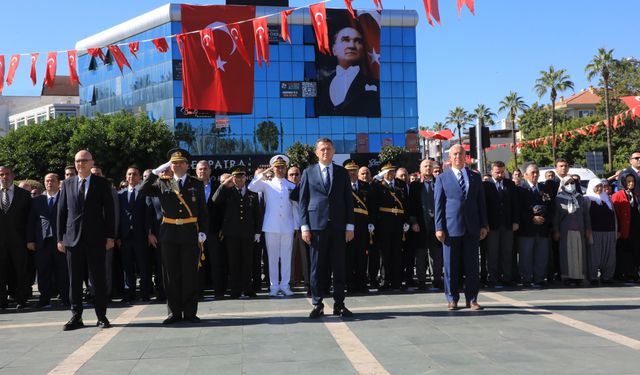 Alanya'da 29 Ekim Coşkusu: Protokol Tebrikleri Kabul Etti!