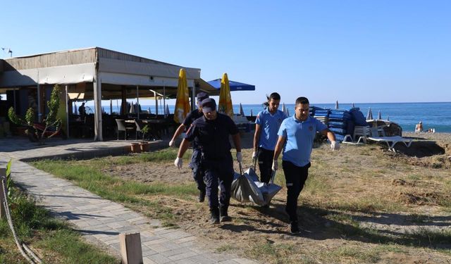 SON DAKİKA: Alanya'da 20 Yaşındaki Gencin Cansız Bedeni Kıyıya Vurdu