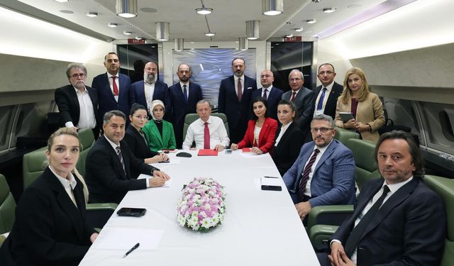 SON DAKİKA: Cumhurbaşkanı Erdoğan Açıkladı Kabinede ve Parti Yönetiminde Değişiklik Olabilir