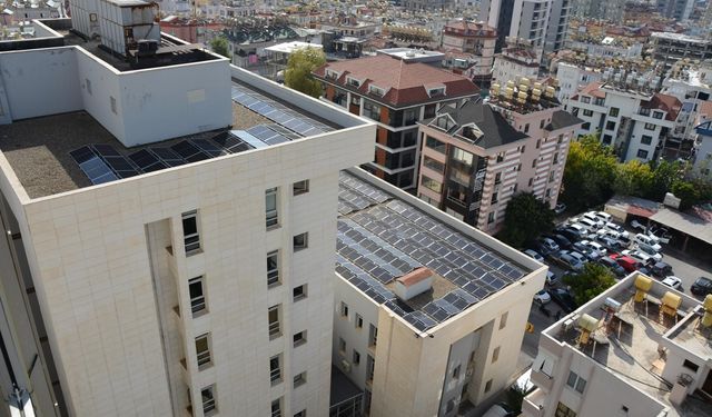 ALANYA ADLİYESİ'NDEN ÖRNEK PROJE: ENERJİSİNİ GÜNEŞTEN ALIYOR