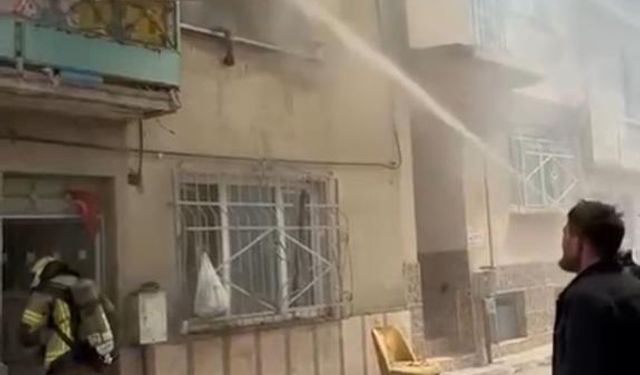 2 Katlı Bina Alevlere Teslim Oldu