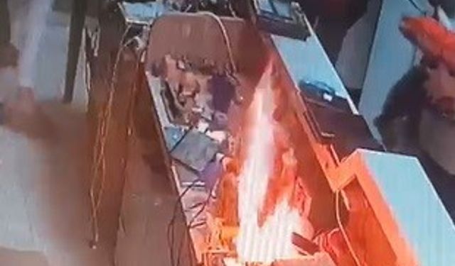 Telefon Bataryası Bomba Gibi Patladı: Şok Eden Anlar