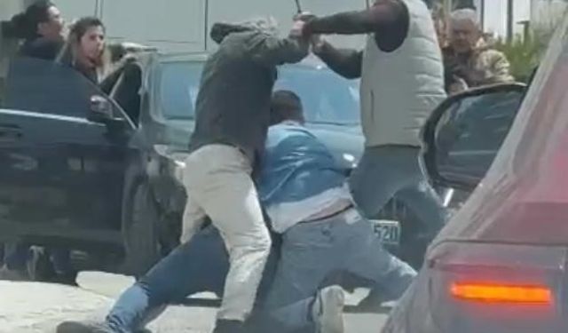 Trafik Kavgasında Satırlı Saldırı! Maganda Polis Tarafından Yakalandı