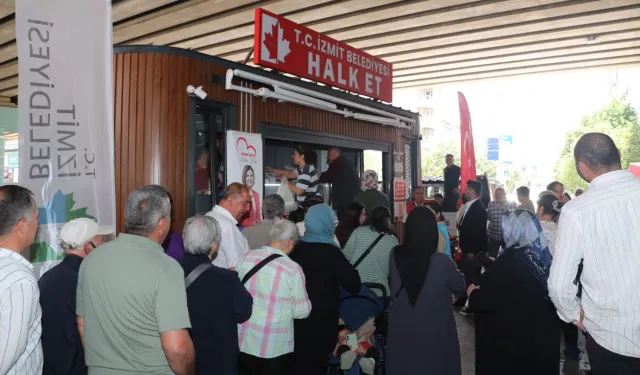Halk Et mobil aracına Körfez’de yoğun ilgi