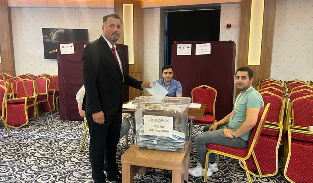 Alanya SMMMO’da Seçim Heyecanı: Beş Adaylı Yarışta Oy Kullanma İşlemi Devam Ediyor