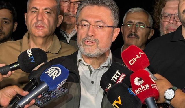 Tarım ve Orman Bakanı İbrahim Yumaklı : Çeşme'deki Yangın Kontrol Altına Alındı