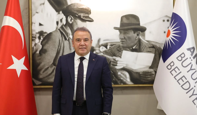 Antalya’da Rüşvet Şoku: Belediye Başkanı Böcek Tutuklandı