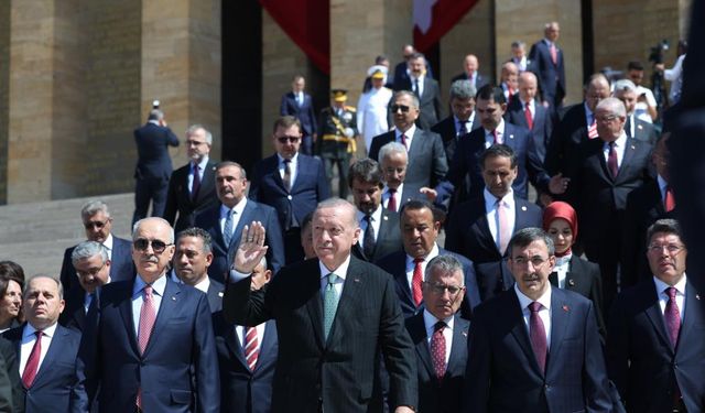 30 Ağustos’ta Anıtkabir’de Anlamlı Tören: Erdoğan’a Sloganlı Karşılama