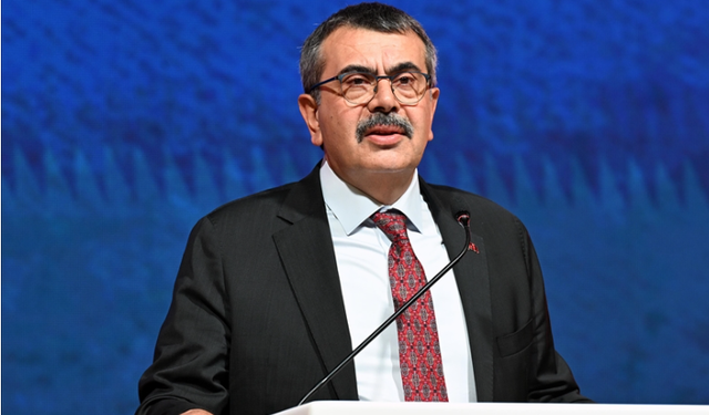 Bakan Tekin’den Okul Forması Devrimi: “Sorun Varsa Bize Gelin!”
