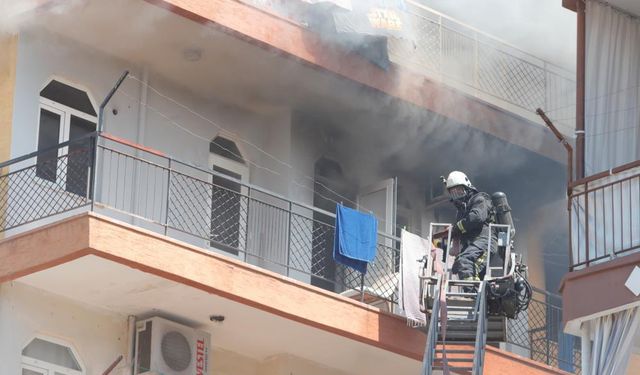 Ev Alevlere Teslim Oldu, Sahibi Çaresizce İzledi
