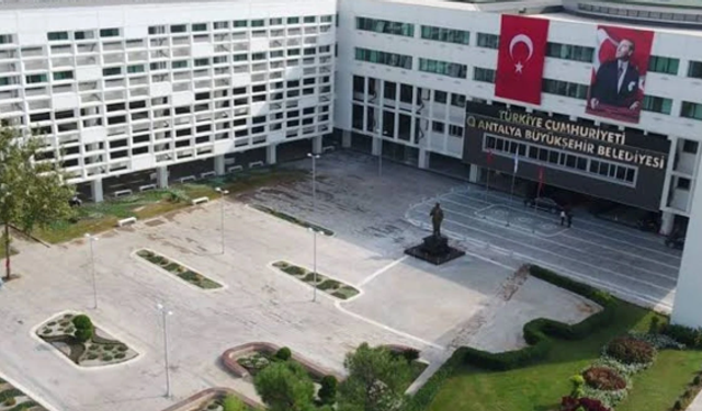 Antalya Büyükşehir’de Rüşvet Soruşturması Derinleşiyor: Gözaltı Sayısı Gittikçe Yükseliyor
