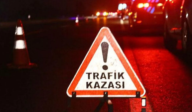 Alanya'da Motosiklet Halk Otobüsüne Çarptı: Sürücü Ağır Yaralı