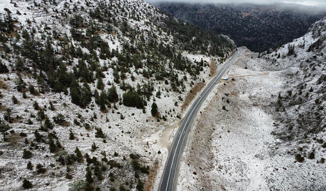 Alanya-Konya Yolunda Kar Sürprizi: Alacabel Beyaza Büründü