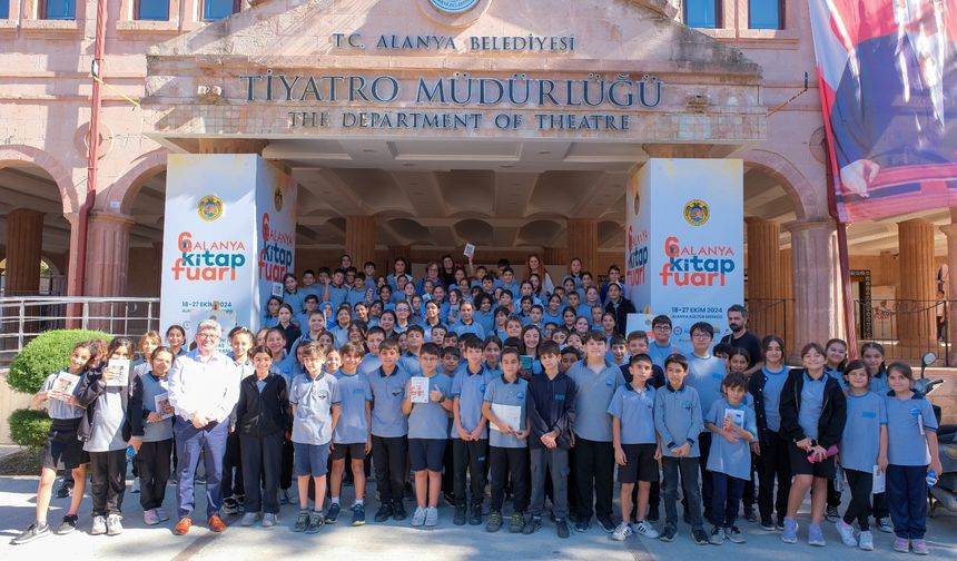 ALANYA KİTAP FUARI'NA YOĞUN İLGİ