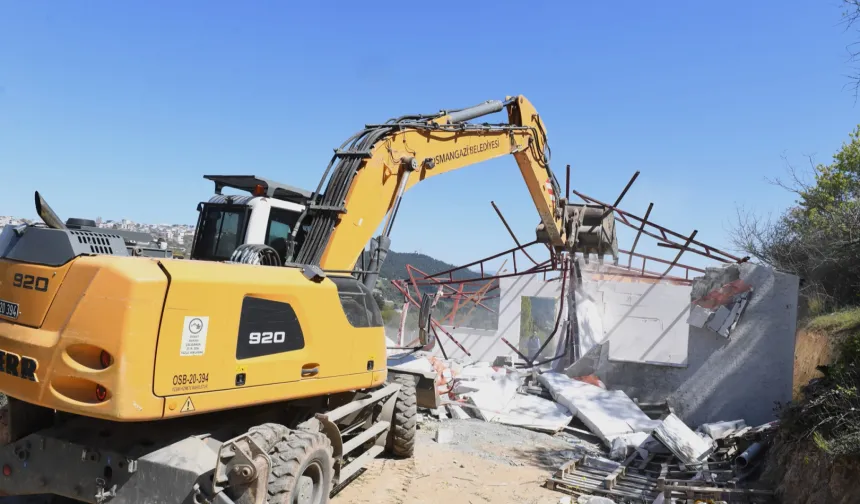 Bursa Osmangazi'de 25 kaçak yapı yıkıldı!