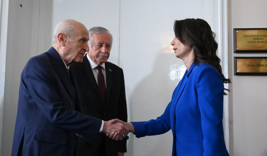 Mhp-Dem Parti Görüşmesi Başladı! Bahçeli Kapıda Karşıladı