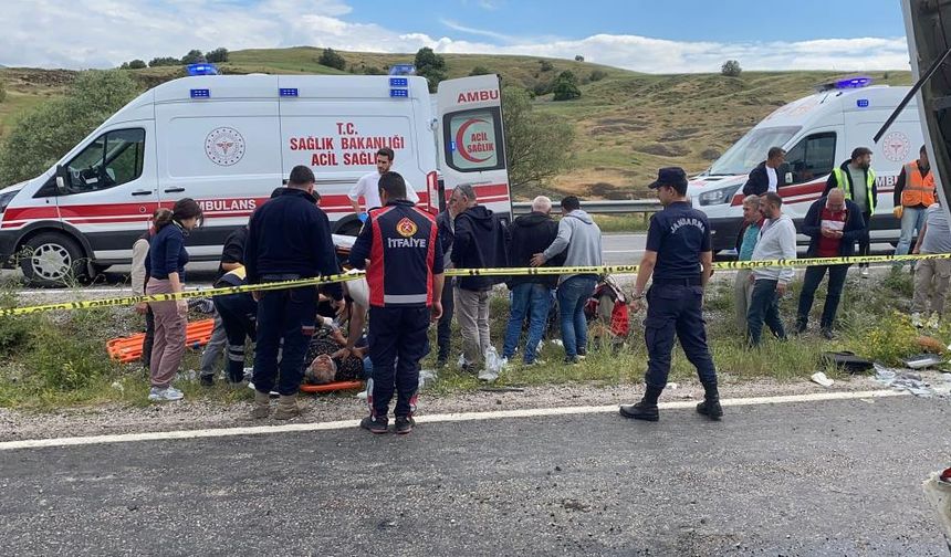 Taziye Dönüşü Midibüs Şarampole Devrildi: 2 Ölü, 27 Yaralı