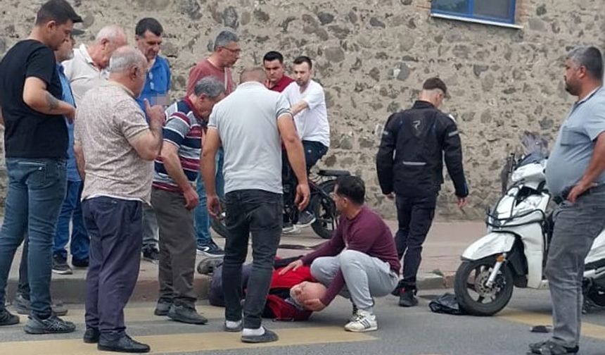 Yol Vermek Bu Kadar Zor mu? Yaşlı Adama Motosiklet Böyle Çarptı