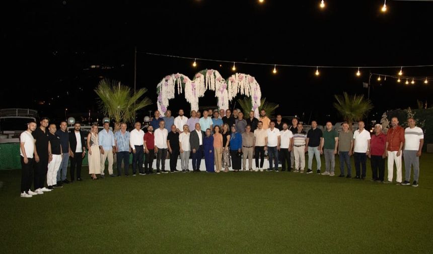 Mehmet Şahin Ekibiyle Vefa Yemeğinde Buluştu: Alanya Siyaseti Hareketlendi
