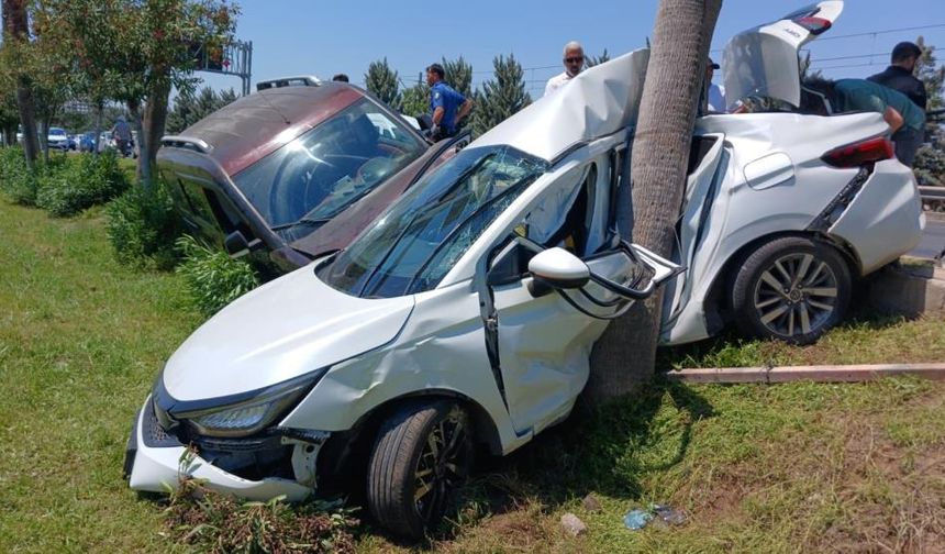 Antalya’da 1 Sivil Polis 3 Aracı Biçen Sürücü Ortalığı Savaş Alanına Çevirdi