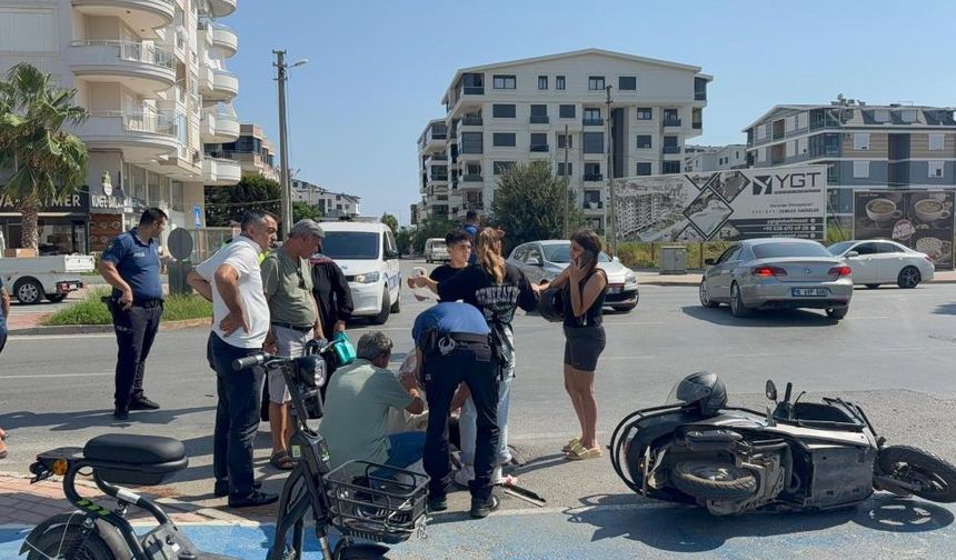 Trafikte Anlık Müdahele: Yoldan Geçen Doktor Hayat Kurtardı